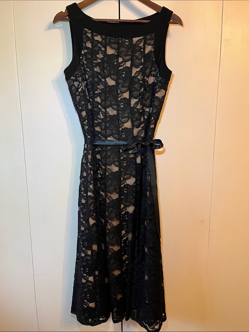 Perceptions Black Lace Nude Undertone Sleeveless Dress